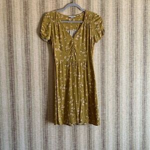 American Eagle Yellow Dress XS Floral Design Women’s Clothing Casual Summer